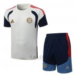 Tuta da Track Bayern Monaco Manica Corta 2026-2027 Crema - Pantaloncini