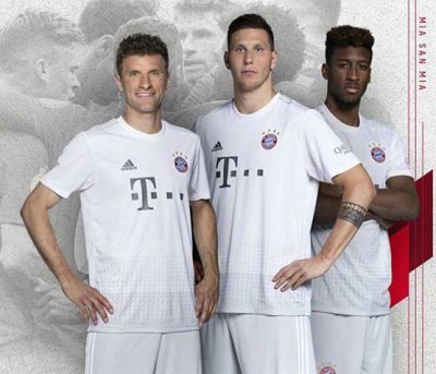 Maglie calcio Bayern Monaco poco prezzo 2019 2020
