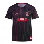 Maglia Allenamento Liverpool x Lebron James 2023