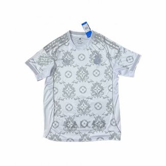 Maglia Real Madrid Special 2025-2026 Bianco Grigio Thailandia